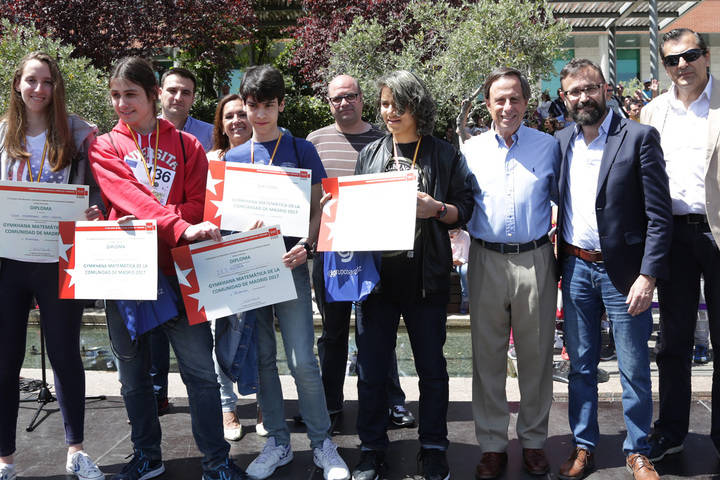 En cuanto a Educación Secundaria, en primer lugar quedó el equipo 136, del IES Ágora, con Mario Martín, Juan Manuel Suárez, Boleslaw Tadeusz y Elena Sendarrubias