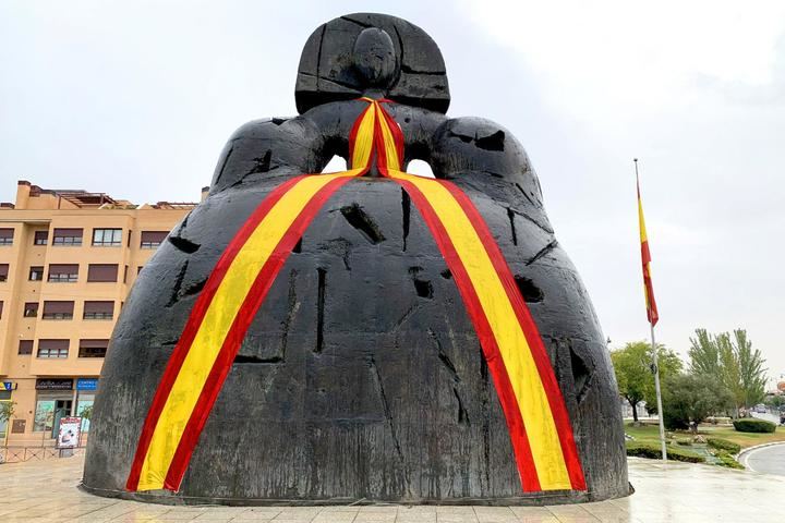 Bandera de España en La Menina para celebrar el Día de la Hispanidad