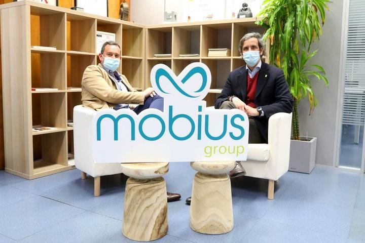 El Ayuntamiento y Mobius Group inician un programa de formación para el empleo