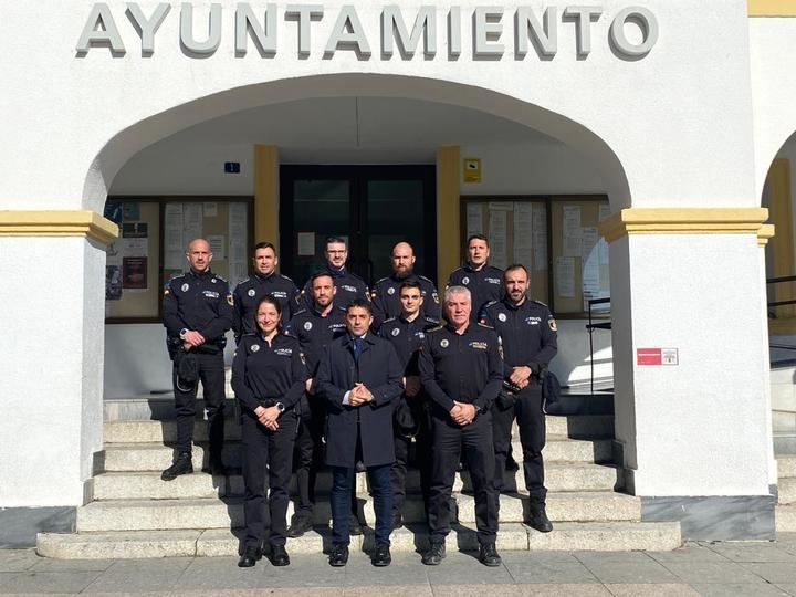 Nueve oficiales de la Policía Local toman posesión de sus cargos