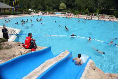 Abre la piscina de verano del polideportivo municipal José Caballero
