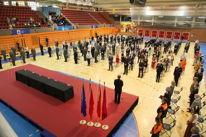 Homenaje a la Policía Local de Alcobendas y a los servicios esenciales por su labor durante la pandemia