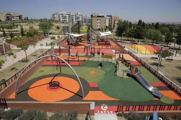 Se abren al público los parques inclusivos de Dehesa Vieja y Tempranales