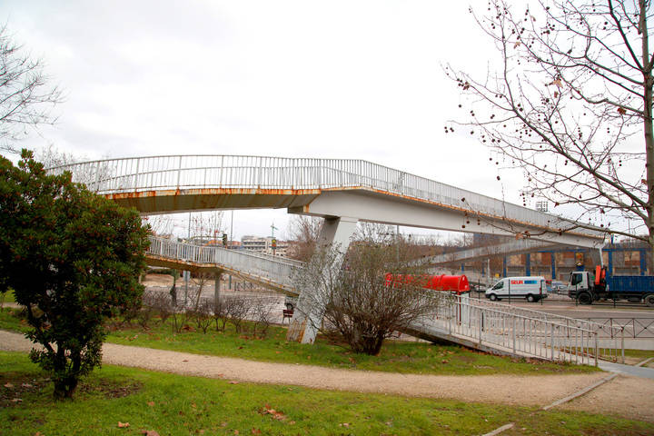 Adiós a la Pasarela Peatonal de Avenida de Barajas