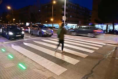 Alcobendas estrena un paso de peatones inteligente