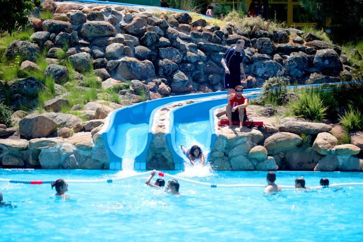 Abre al público la piscina de verano del polideportivo municipal José Caballero