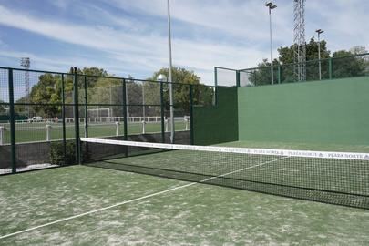 El polideportivo de Dehesa Boyal renueva sus pistas de pádel