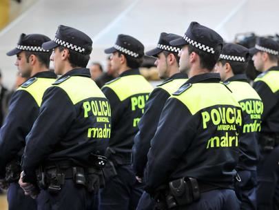 La Policía Municipal de Madrid utiliza la megafonía para despejar las calles: "Vuelvan a sus domicilios por el bienestar de todos"