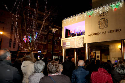 Lleno en la Plaza para escuchar el pregón de Adolfo Suárez