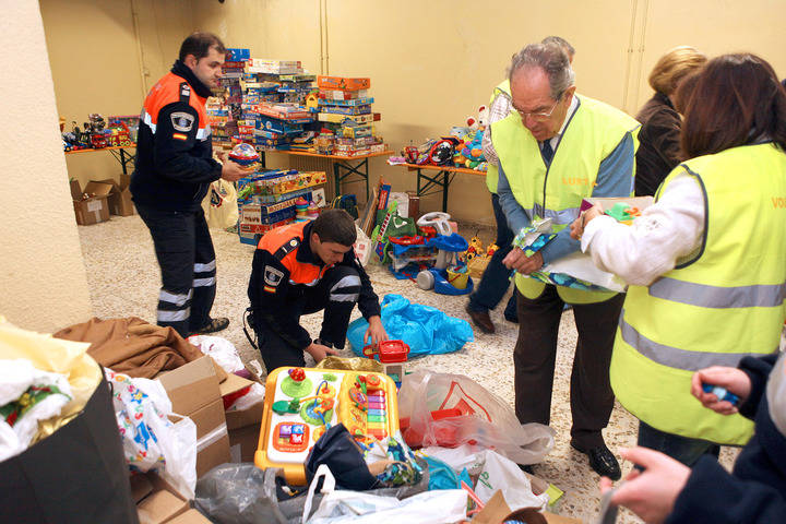 Recogida solidaria de juguetes y alimentos