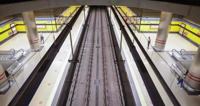 Algunas paradas de la línea 8 de Metro, fuera de servicio