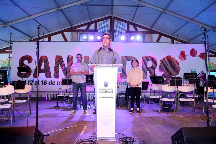 Con el pregón del deportista y actor alcobendense Roberto Chinchilla, comenzaron las fiestas