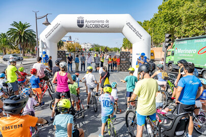 Alcobendas pone en marcha la movilidad sostenible con bicicletas, autobuses históricos y educación vial