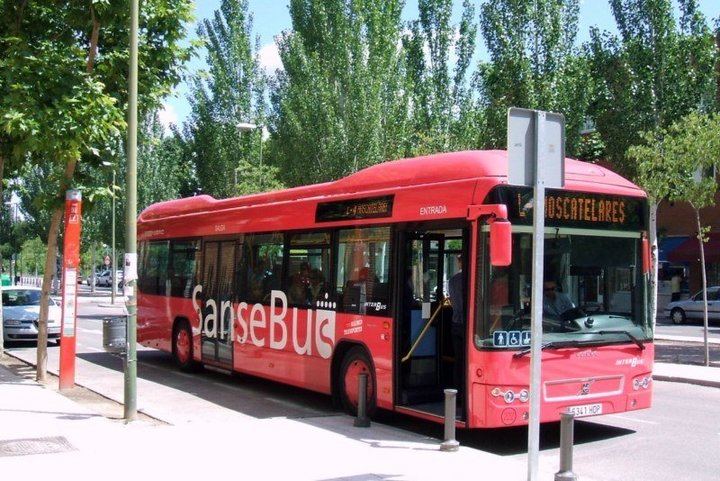 El Gobierno de Sanse se reúne con la Comunidad para ampliar el transporte público