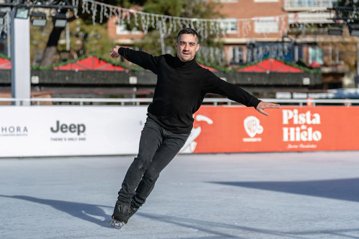 Inaugurada la pista de hielo Javier Fernández by Jeep en Colón