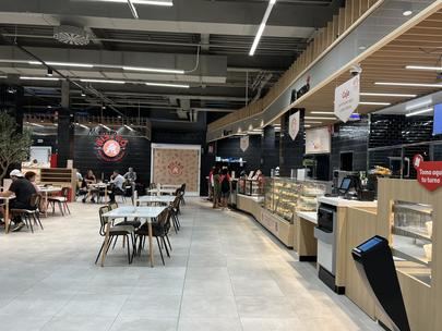 Renovarse o morir, los centros comerciales se ponen al día