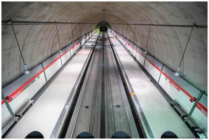 Heroísmo en el metro: Policía Nacional salva a hombre caído en Alcobendas