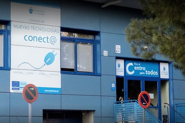 Alcobendas vuelve a ofrecer un servicio de ordenadores e internet gratuito