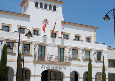 Más de 100 empleados del Ayuntamiento de San Sebastián de los Reyes protestan contra el Alcalde