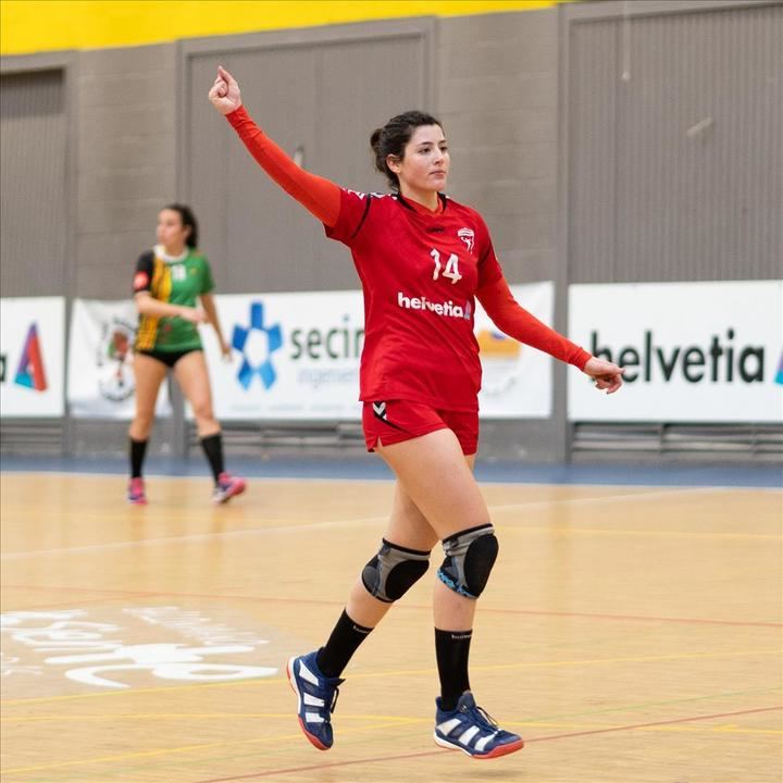 El Helvetia Balonmano Alcobendas coge aire y sale de los puestos de descenso