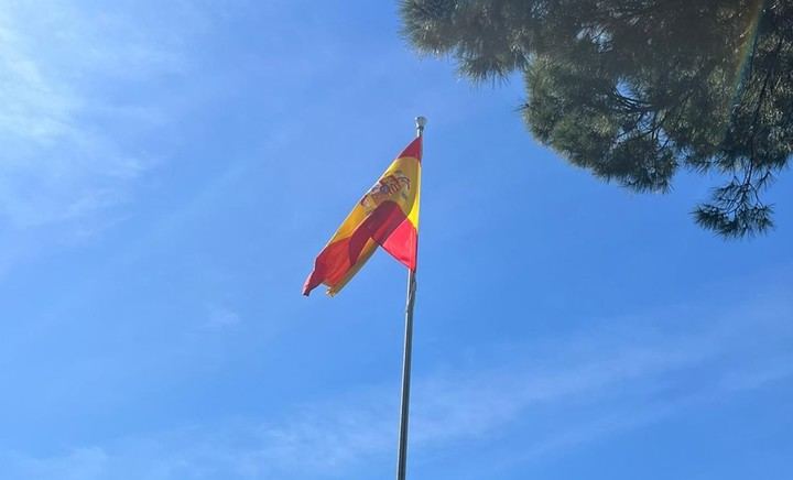 La Moraleja se viste de patria con nueva bandera española