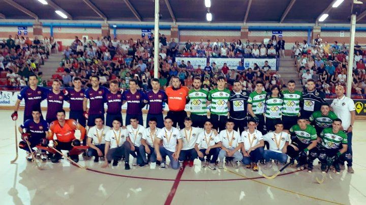 Foto realizada por el Club Patín Alcobendas con los equipos iniciales