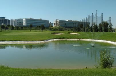 "Placa al mérito del golf" a Golf Park