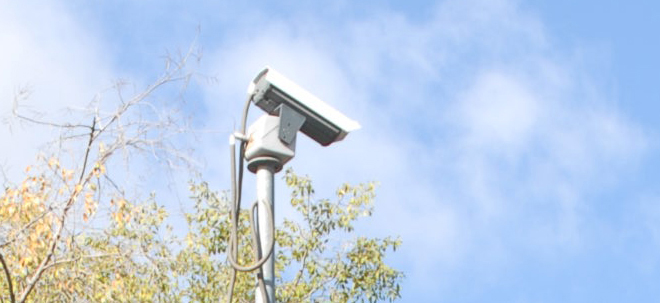 Cámara de seguridad y control de Tráfico en la glorieta del 'Amura'