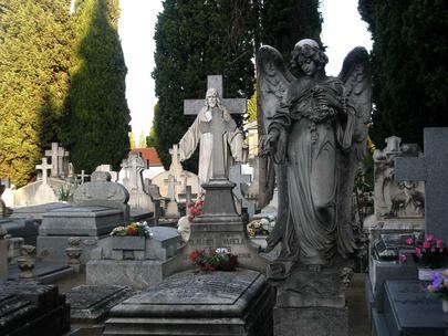 La Comunidad permitirá la circulación a cementerios de áreas restringidas el Día de Todos los Santos