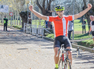 Imagen de Carlos Hernández ganando la prueba disputada en El Escorial el pasado 1 de noviembre