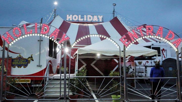 El Gran Circo Holiday acampa en el Parque de Andalucia