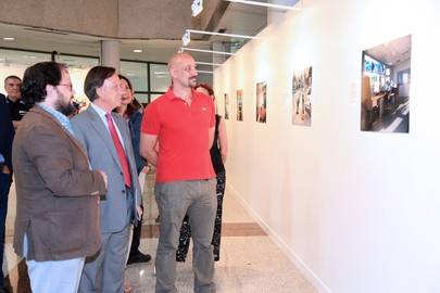 Exposición fotográfica "Ciudadanos de Uniforme"