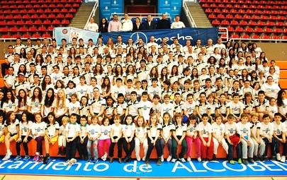 El Club Natación Alcobendas celebra sus ascensos en el Ayuntamiento