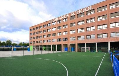 Las familias del Colegio Highland School reciben un comunicado sobre el proceso judicial del sacerdote detenido por presunta agresión sexual