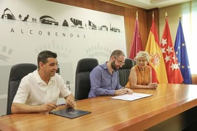 La empresa municipal Seromal firma convenio de mejora las condiciones laborales