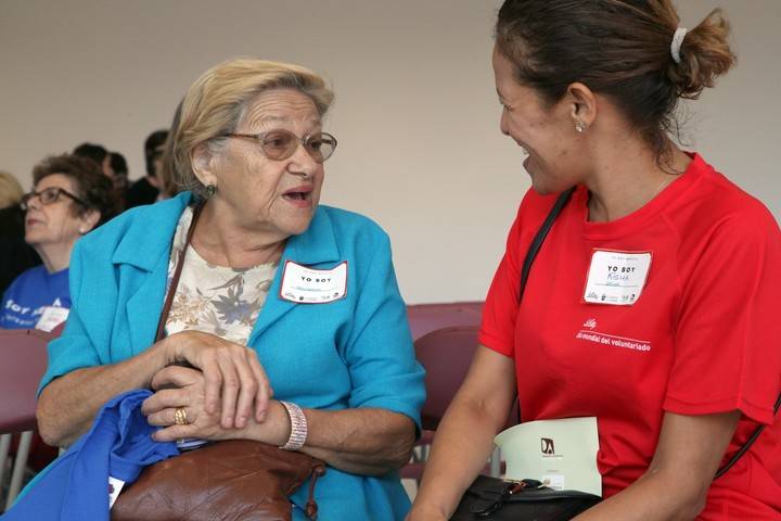 Programa de acompañamiento a personas mayores y dependientes de Alcobendas