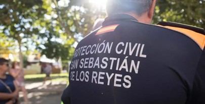 Simulacro de emergencias en el campo de fútbol de la calle Teide de Sanse