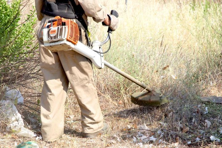 Desbroce de casi 50 parcelas municipales de Alcobendas para evitar posibles incendios