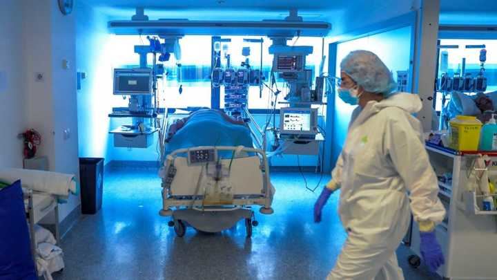 Madrid registra un repunte de casos y de ingresos en UCI por coronavirus, pero bajan las muertes