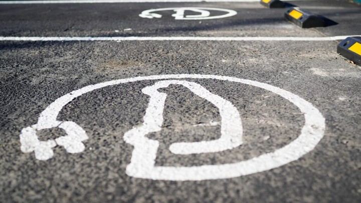Madrid contará con la mayor electrolinera pública dentro de la M-30