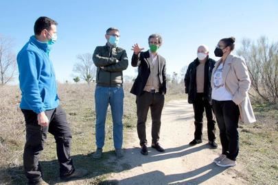 Continúa la reforestación del antiguo vertedero