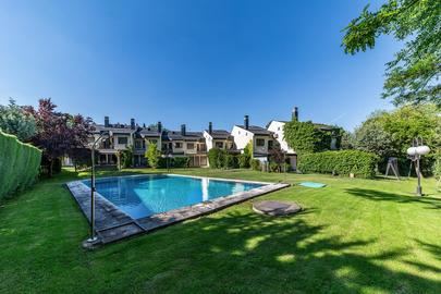 Venta de chalet adosado en el Soto de la Moraleja.