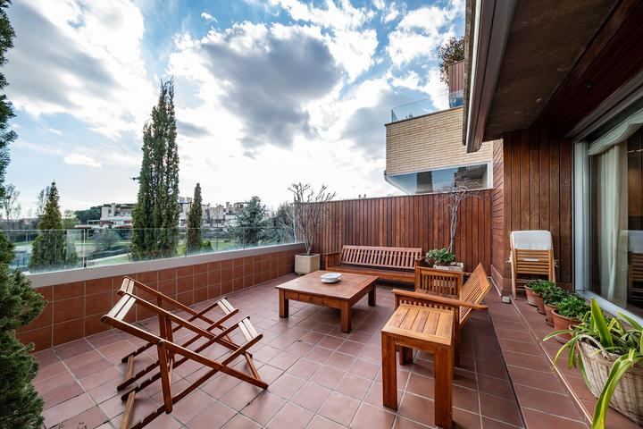 Compra chalet adosado en El Encinar de los Reyes