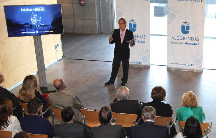 Imagen de la presentación del proyecto Eco Bulevar Digital que realizó el equipo de gobierno en la Fundación Metrópoli, adjudicataria del proyecto
