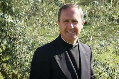 Dimite el director del colegio Highlands El Encinar, el padre Jesús María Delgado