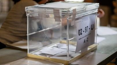 El PP domina Andalucía, pero Vox pondrá precio a la investidura