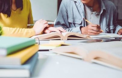 Sanseo asigna 600.000 euros para becas escolares 2025/2026