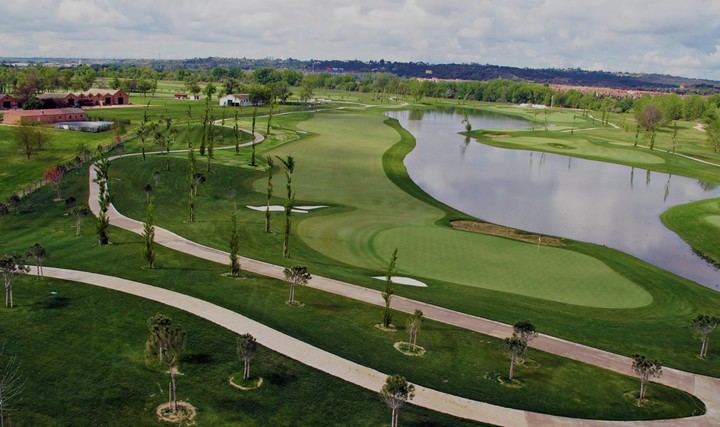 Imagen del campo 3 del Club de Golf La Moraleja situado en el Soto de Mozanaque (Algete)