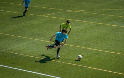 Hasta 30.000€ para futbolistas que quieran estudiar en Estados Unidos