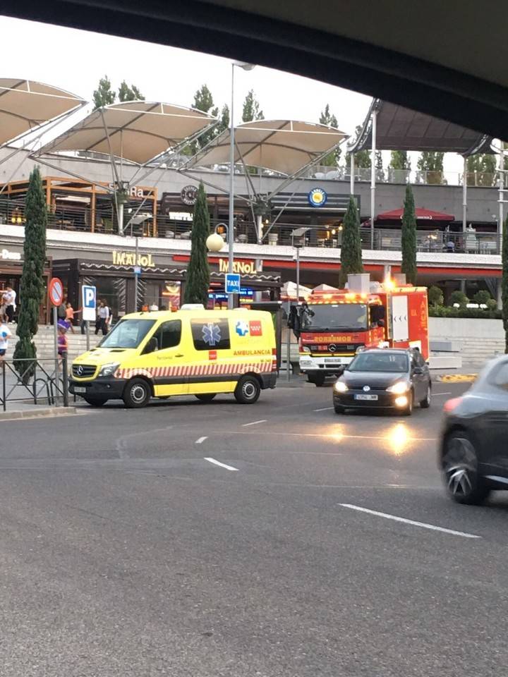 Pequeño incendio en un cuarto de mantenimiento del centro comercial y Ocio Herón Diversia